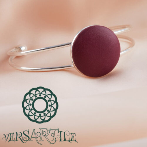 Mályvaszín bőrbetétes karkötő