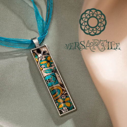 Stilizált virág-mintás nyakék