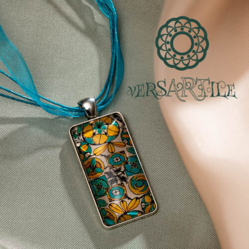 Stilizált virág mintás nyakék