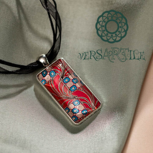 Stilizált virágmintás nyakék