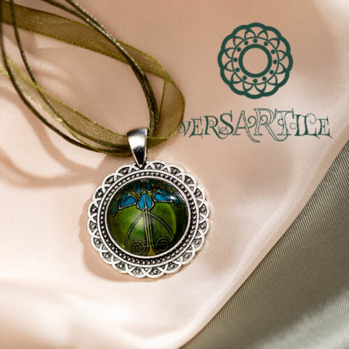 Stilizált virág-mintás nyakék