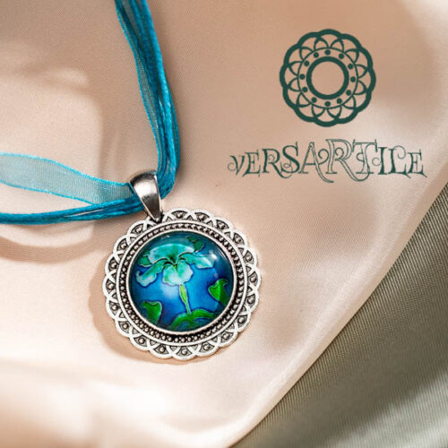 Stilizált virág-mintás nyakék