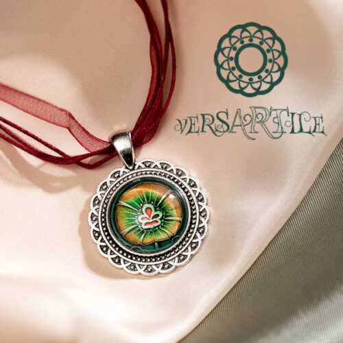 Stilizált virág-mintás nyakék