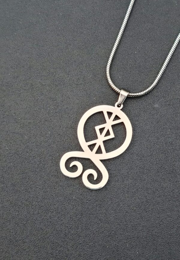 Svíariki (viking rúna) nemesacél nyaklánc