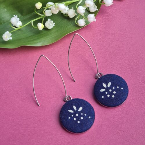 Kékfestő fürtös virágos fülbevaló