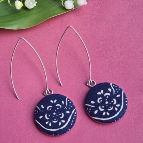 Kékfestő hullámos fülbevaló