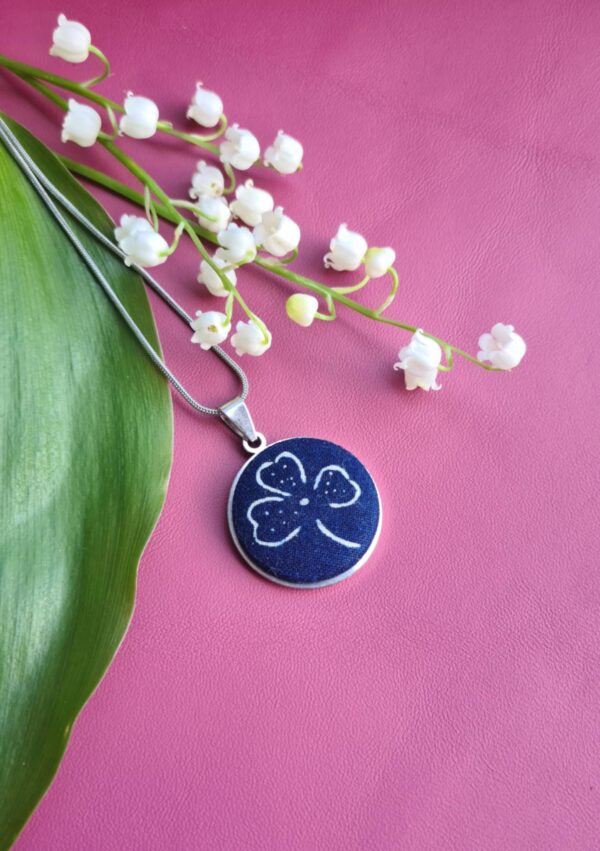 Kékfestő lóhere leveles nyakék