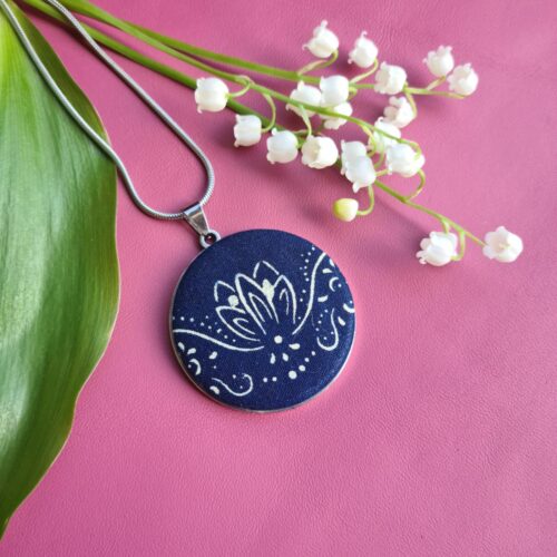 Kékfestő tulipános nyakék