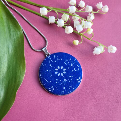 Kékfestő nyakék ágas-bogas mintával